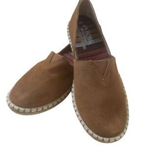 BOBS Skechers Memory Foam Comfort Walking Slip On Flats Chestnut Tan Shoe Size 7